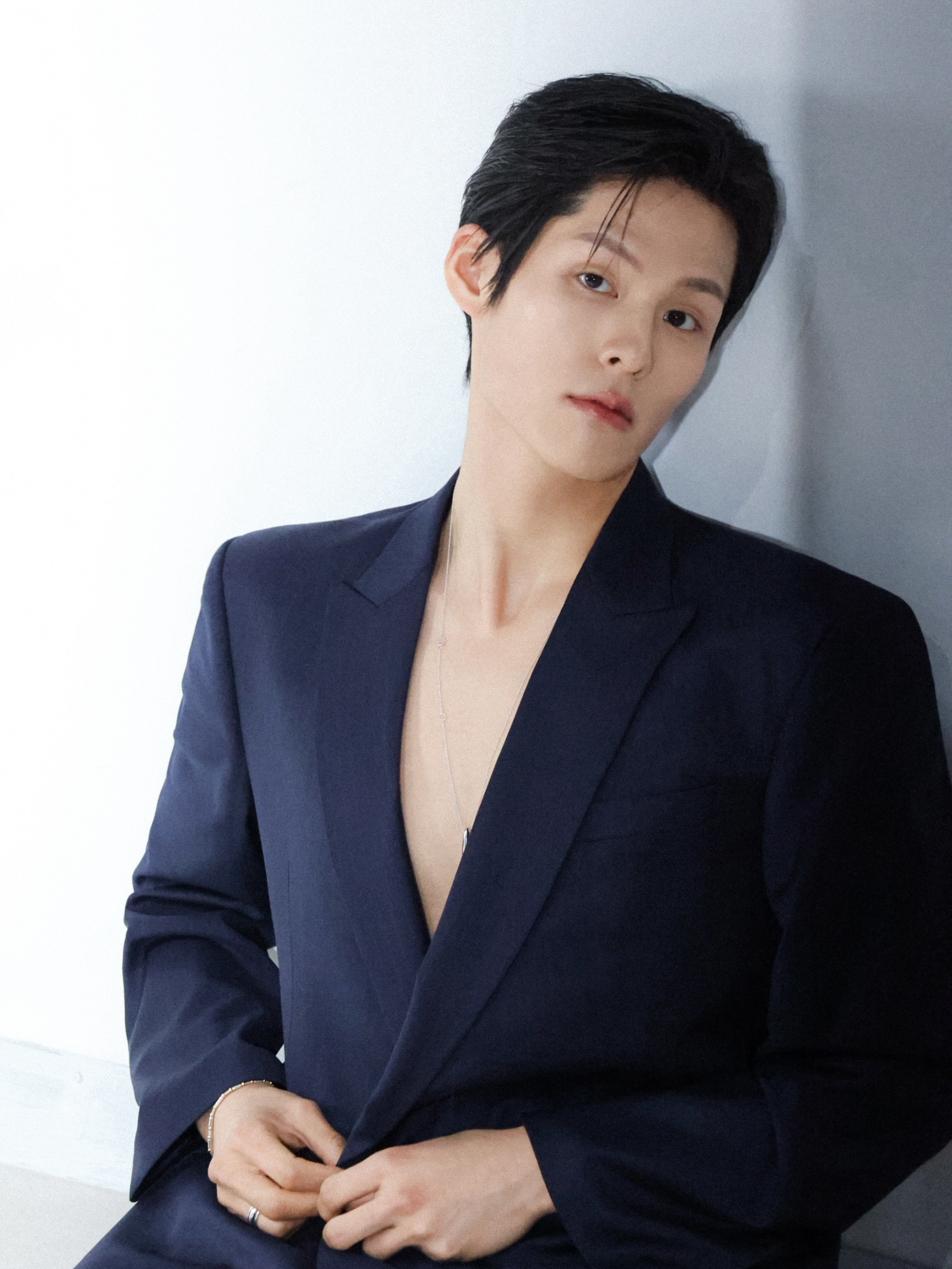 남성 모델 미디엄 포트레이트