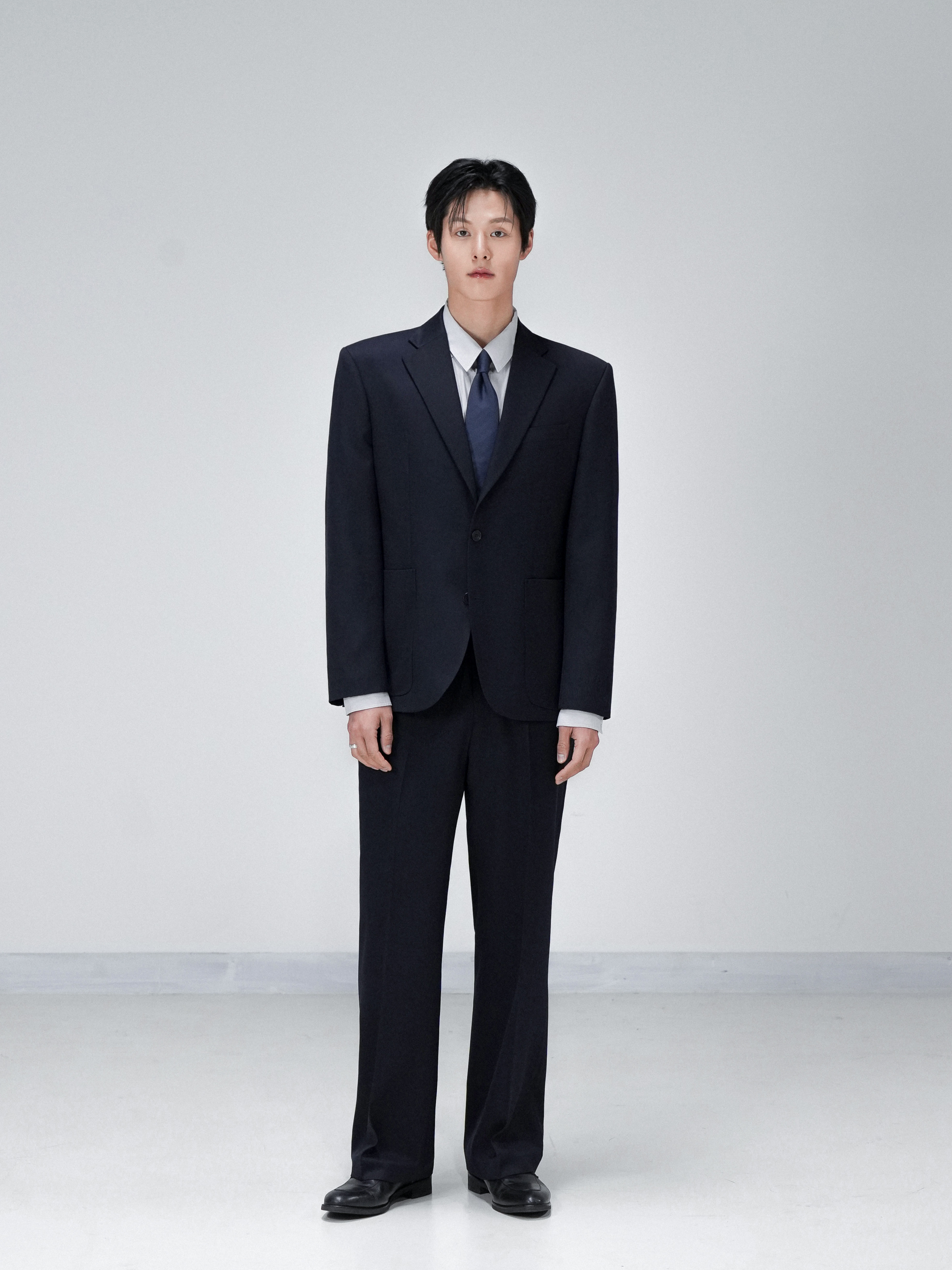 남성 수트 룩북 13