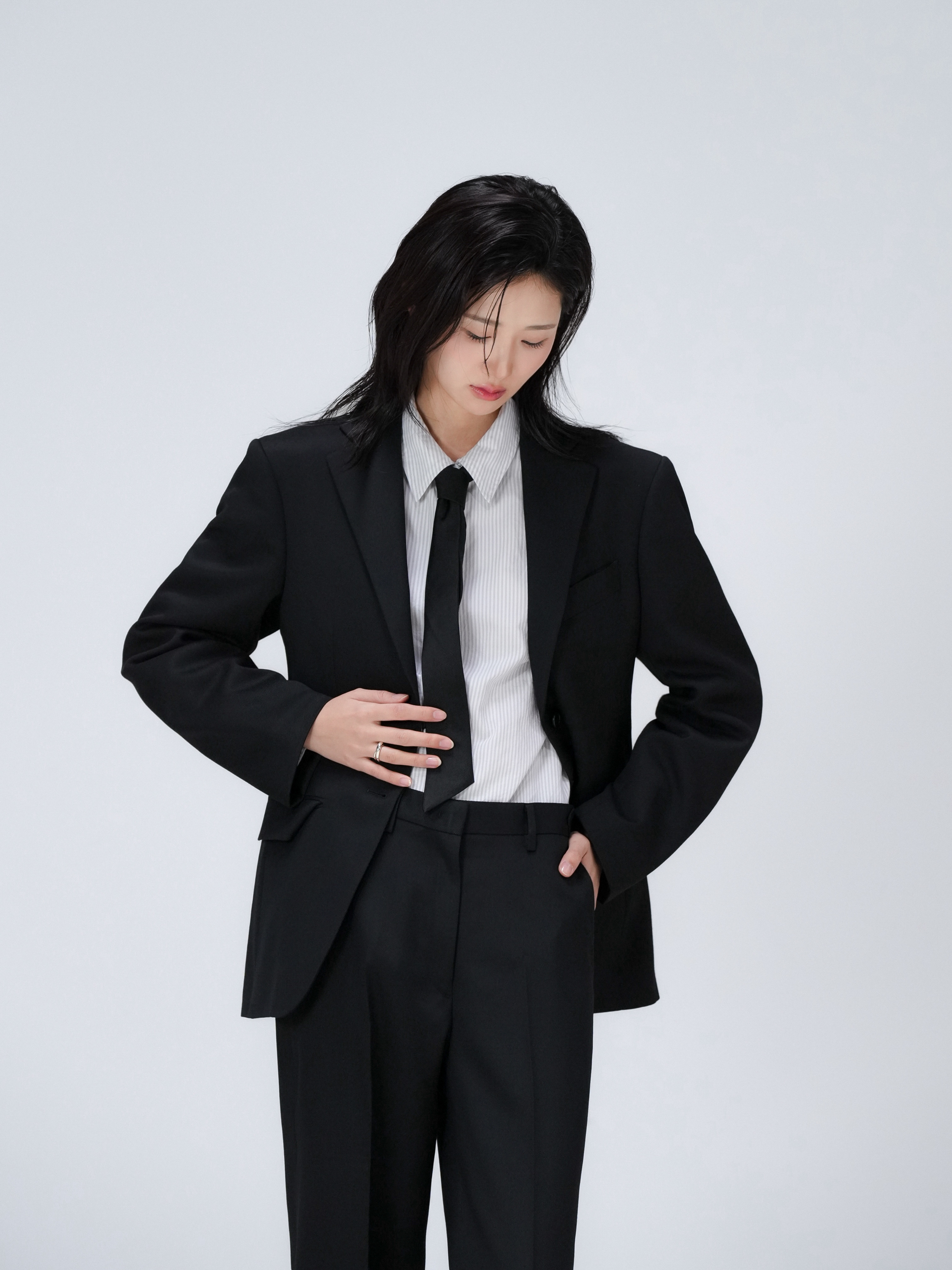 여성 수트 룩북 9
